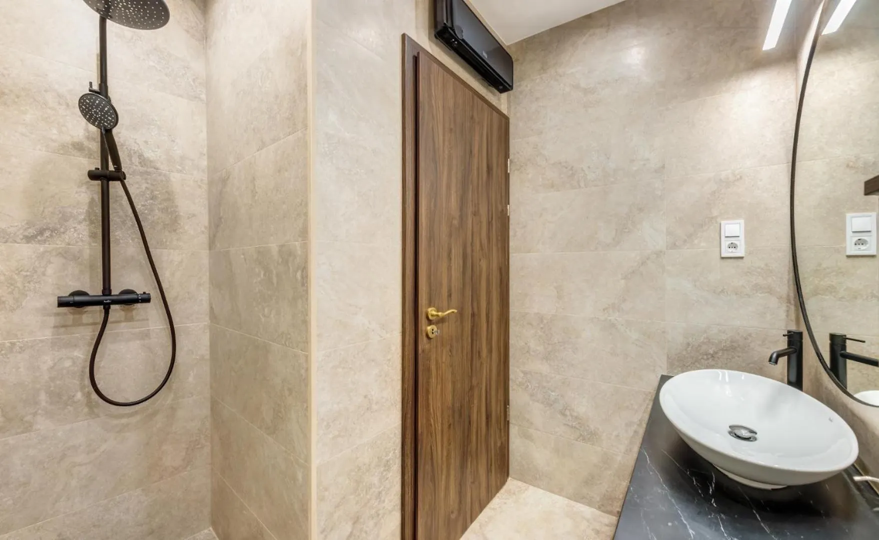 Mega Deal - Elegance - No Deposit Needed Budapest Appartamento